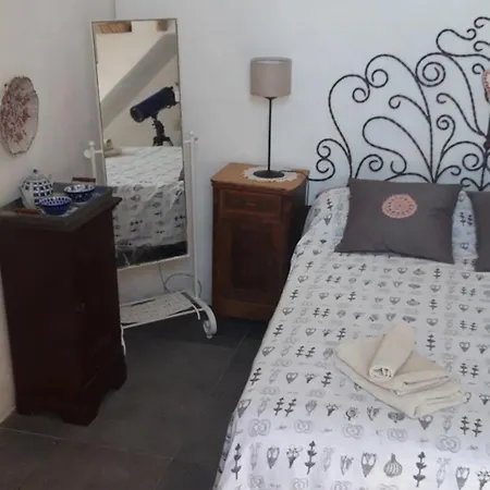 וילה Ancient Medieval Chapel אמאלפי